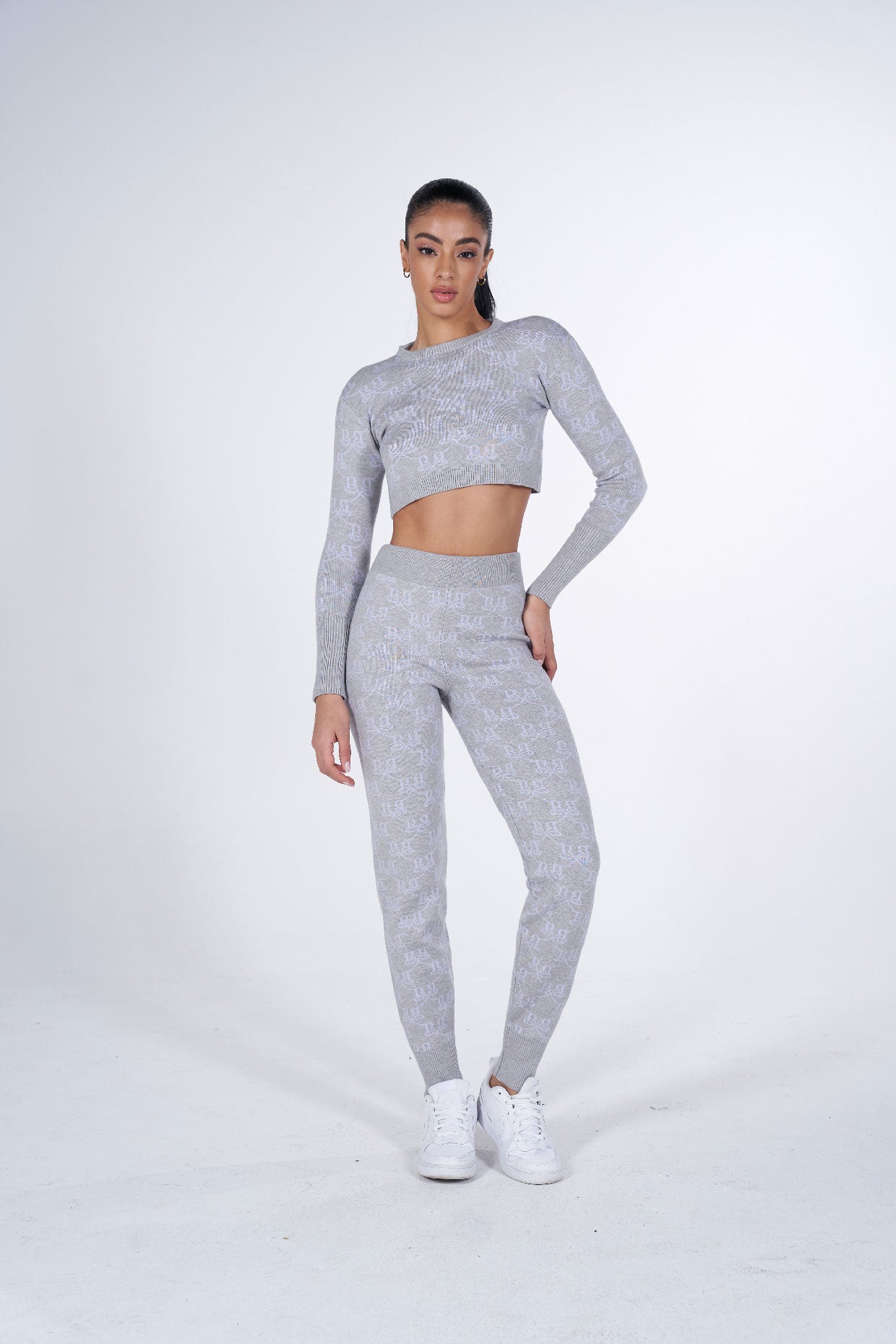 Logo Crop Pull
