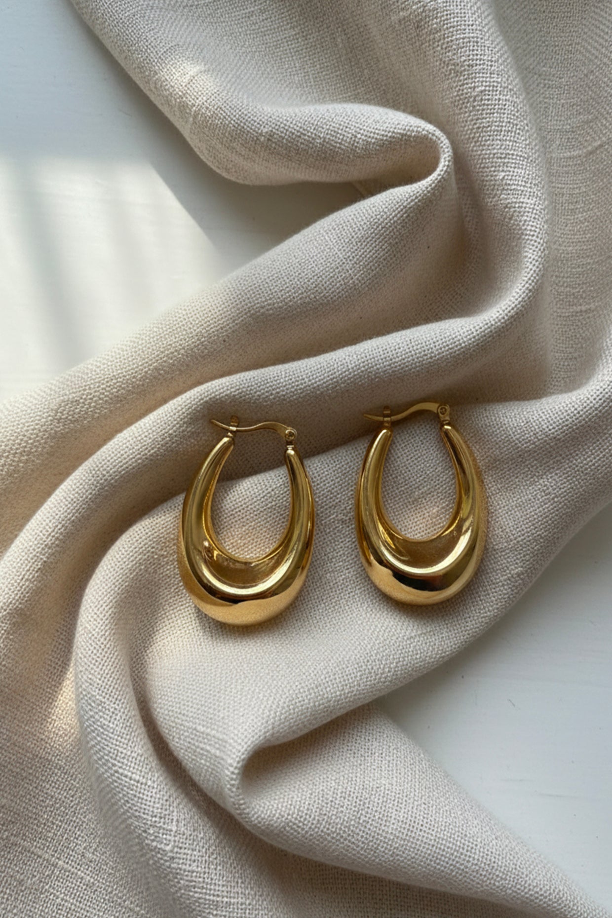 Crescent moon earring